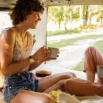 Dos personas viven en una furgoneta
