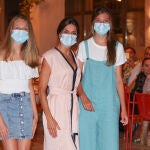 La Reina Doña Letizia, la Princesa Leonor y la Infanta Sofía en Palma de Mallorca, Baleares, España.FAMILIA REAL;CASA REAL;VACACIONES;RESTAURANTE;Raúl Terrel / Europa Press10/08/2021