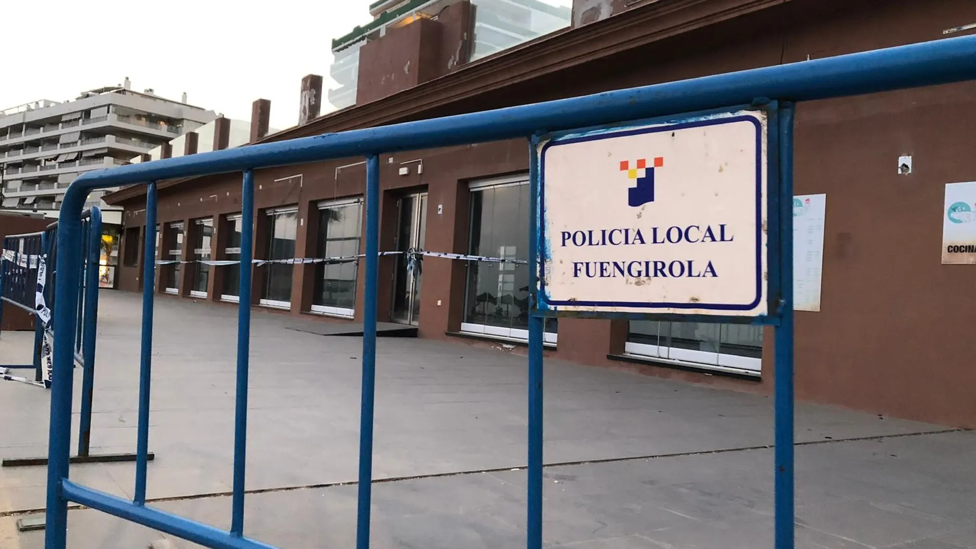 Quemado y precintado por la policía el local del chiringuito que Antonio David montó en Fuengirola