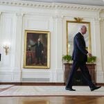 El sondeo de opinión nacional, realizado el lunes, reveló que solo el 46% de los adultos estadounidenses aprobaban la actuación de Biden en el cargo