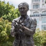 Monumento erigido en 1984 en la plaza de Santa Ana con motivo del décimo quinto aniversario del primer estreno de «Yerma».