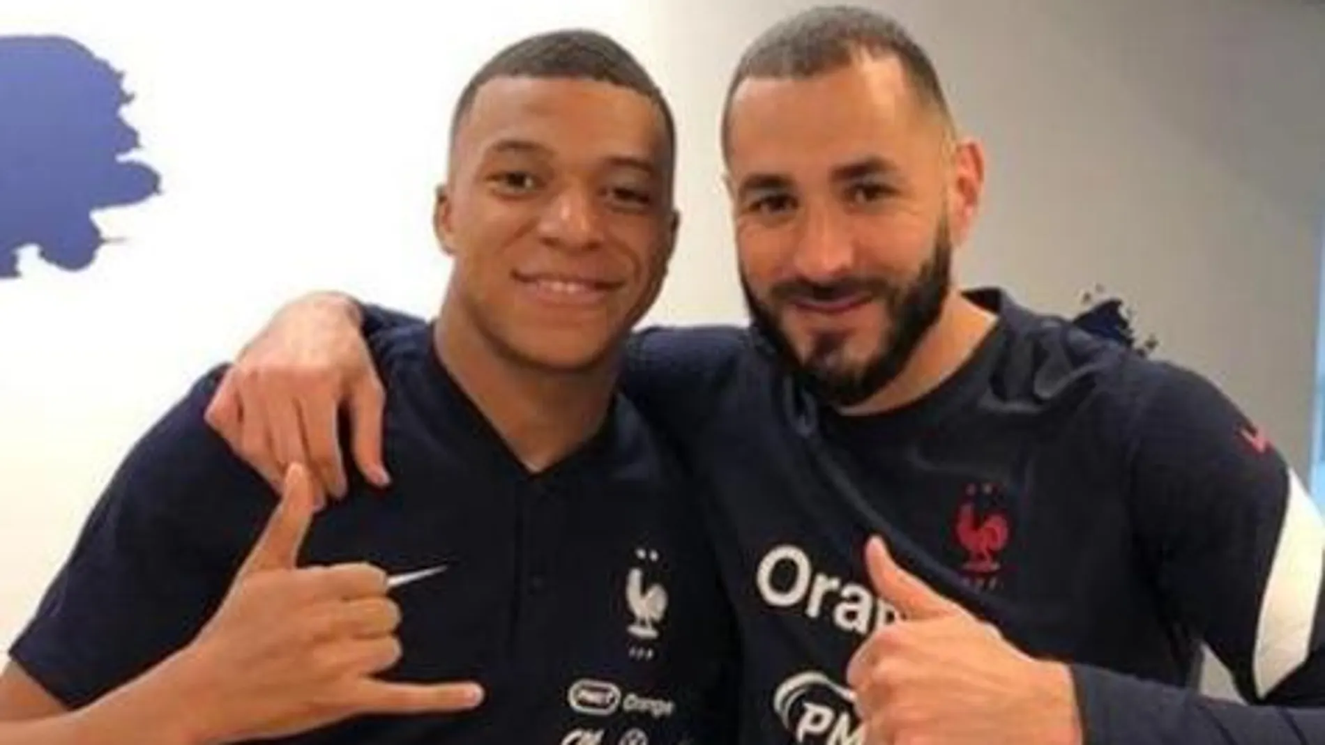 Kylian Mbappé, junto a su amigo y compañero de selección Karim Benzema