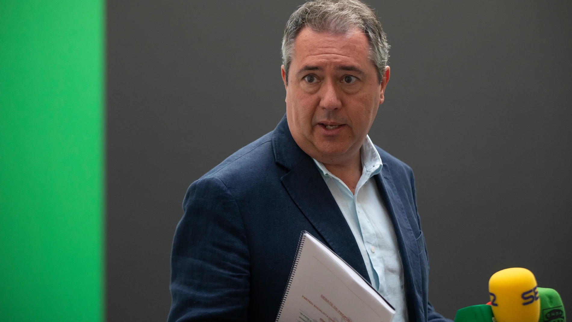 El secretario general del PSOE de Andalucía y candidato a la Presidencia de la Junta, Juan Espadas (i). María José López / Europa Press26/08/2021