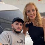 Carmen Lomana y Omar Montes en Marbella