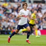 Bryan Gil con el Tottenham.