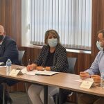 La alcaldesa de Cartagena, Noelia Arroyo, en la reunión de Adif con los alcaldes de la Región afectados por la Alta Velocidad