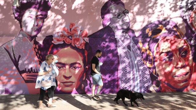 31/08/21. Madrid. Ciudad linealMural Feminista en la valla del centro deportivo La Concepci—n de Ciudad Lineal.@Cipriano Pastrano