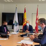 El alcalde de Majadahonda, José Luis Álvarez Ustarroz, durante la reunión de la Junta Local