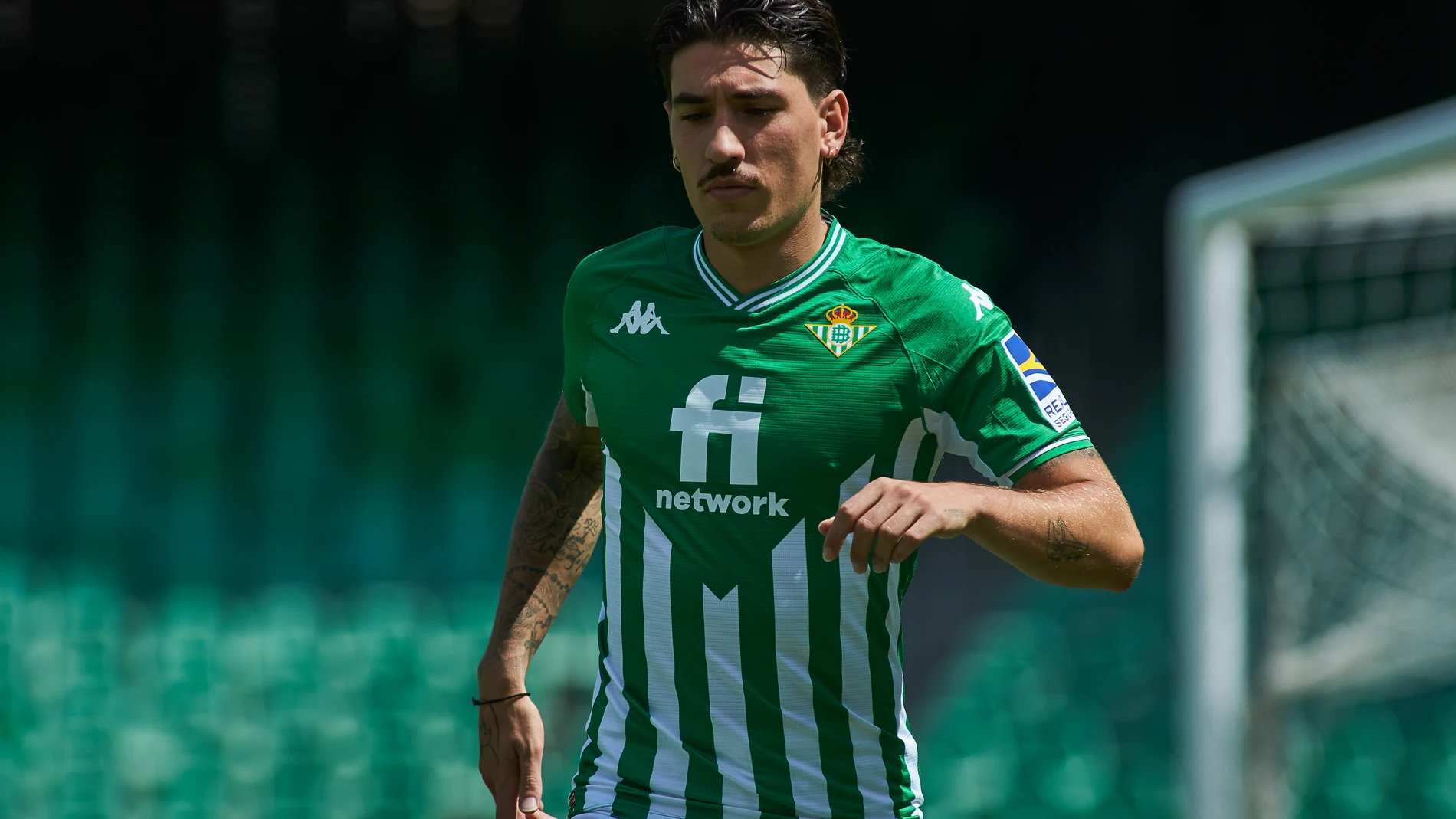Héctor Bellerín con el Betis.