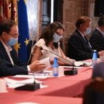 El conseller de Hacienda y Modelo Económico, Vicent Soler; la vicepresidenta y consellera de Igualdad y Políticas Inclusivas, Mónica Oltra; el presidente de la Generalitat Valenciana, Ximo Puig y el vicepresidente segundo y conseller de Vivienda y Arquitectura Bioclimática, Héctor Illueca