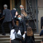El conseller de Empresa y Trabajo de la Generalitat, Roger Torrent, saluda a su llegada Tribunal Superior de Justicia de Cataluña para declarar por presunta desobediencia, a 15 de septiembre de 2021, en Barcelona.David Zorrakino / Europa Press