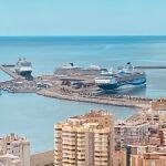 Cruceros atracados en el puerto de Málaga