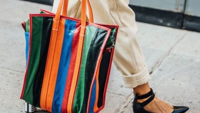 Bolsos shopping para ir a la uni o al trabajo con estilo y no dejarte nada en casa