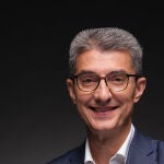 "El sector químico, muy dependiente del petróleo, alerta de que para electrificarse se necesitará tres veces más de renovables", Carles Navarro, presidente de la Federación Empresarial de la Industria Química Española