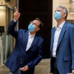 El conseller de Hacienda y Modelo Económico de la Generalitat Valenciana, Vicent Soler (i), y el vicepresidente segundo de la Generalitat y conseller de Vivienda, Héctor Illueca (d), se reúnen para abordar la elaboración de los Presupuestos de la Generalitat de 2022