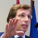La Facultad de Comercio de la Universidad de Valladolid (UVa) inicia el curso con una lección a cargo del alcalde de Madrid, José Luis Martínez-Almeida