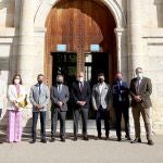 El consejero de Agricultura, Ganadería y Desarrollo Rural, Jesús Julio Carnero, firma un protocolo de FP Dual en el sector agrario y agroalimentario con Vitartis, Urcacyl, Fundación Bankia y Fundación Kerbest