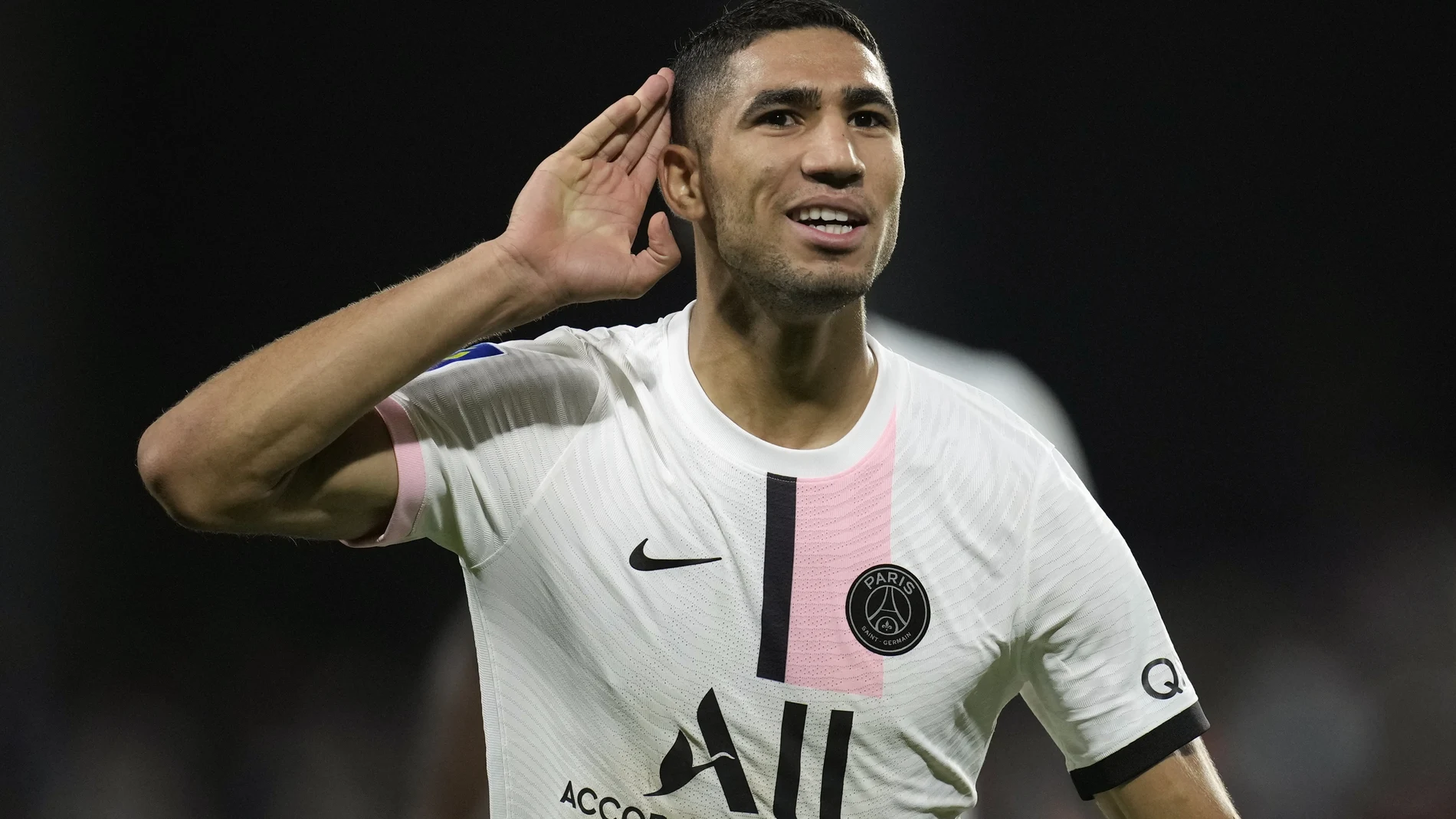 Achraf Hakimi con el PSG.