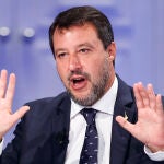 El líder de la Liga, Matteo Salvini, se opone a enviar armamento a Ucrania por motivos pacifistas y de ética cristiana