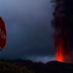 GRAFCAN3604. EL PASO (LA PALMA) (ESPAÑA), 22/09/2021.- El volcán de La Palma cumple su cuarto día de erupción, con más de 5.000 vecinos desalojados de sus casas y graves daños en viviendas e infraestructuras de tres municipios. EFE/Ramón de la Rocha.