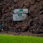 La colada de lava generada por el volcán ha irrumpido este miércoles en el pueblo de Todoque