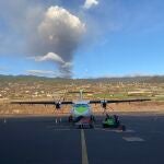 Un vuelo de la aerolínea Binter en el aeropuerto de Mazo