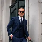 Joe es influencer y bloguero de moda, y suele mostrarse a sus fans con elegantes trajes y frente a escenarios lujosos