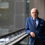 Entrevista al embajador de Angola, Manuel Hernández Ruizgómez.