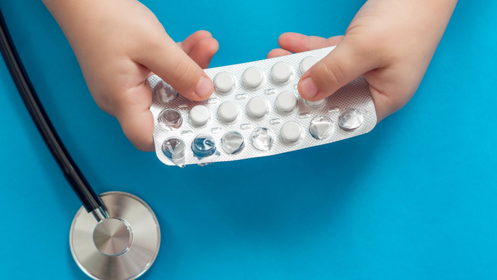 Niños con medicinas