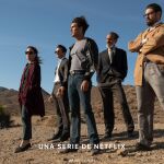 Hawkers presenta Hawkers x Jaguar, la colección de gafas inspirada en la nueva serie de Netflix.