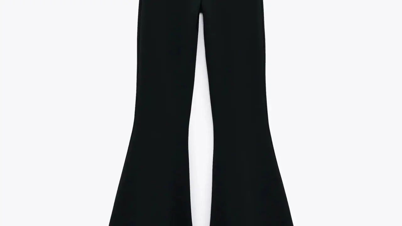 Pantalón con mucha campana.