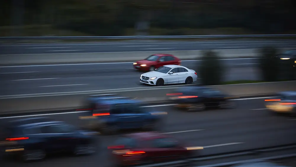 En las carreteras españolas, el límite máximo de velocidad es de 120 kilómetros por hora, sin embargo, hay una excepción a la norma | Fuente: Alberto R. Roldán