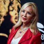 La empresaria Carmen Lomana posa en el estreno vip de ‘Tina, El Musical’