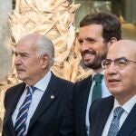 El presidente del PP, Pablo Casado, asiste a la quinta jornada de la Convención del PP que se celebra en Cartagena junto a los expresidentes de Colombia y de México, Andrés Pastrana y Felipe Calderon.