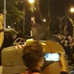 Los CDR acosan a la Policía y queman contenedores en Vía Layetana