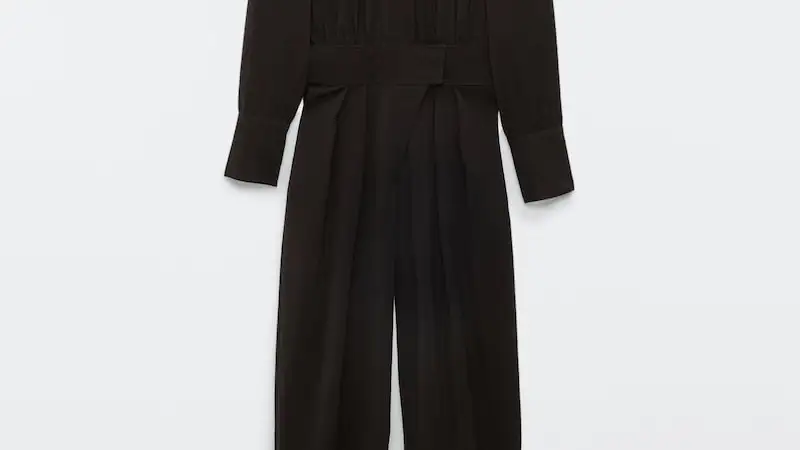 Mono largo negro, de Massimo Dutti