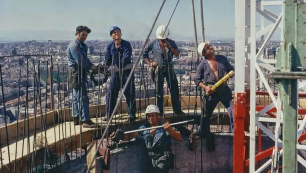 Un momento de los trabajos en el Pirulí