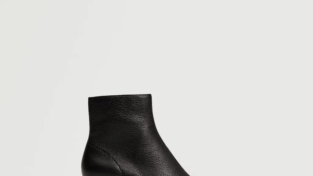 Botín piel cremallera, de Mango