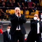 Laso da órdenes en el Palacio de la Paz y la Amistad