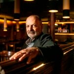 El escritor Pedro Zarraluki