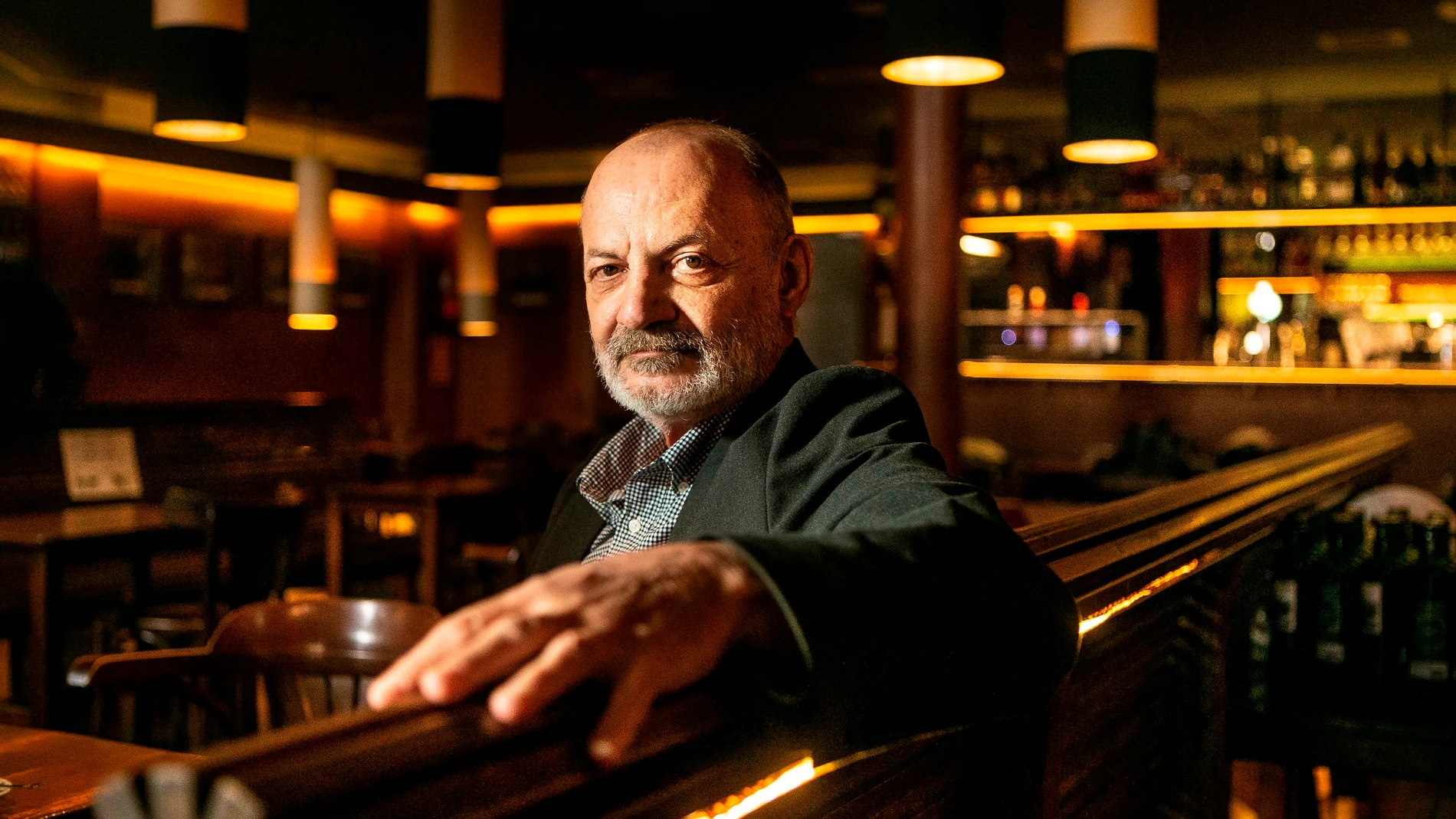 El escritor Pedro Zarraluki