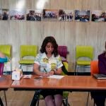 Pese a las múltiples amenazas y vejaciones que han sufrido durante la campaña electoral en Irak, 951 mujeres se presentan a las elecciones parlamentarias de este domingo para intentar hacerse un hueco en la Cámara sectaria y conservadora