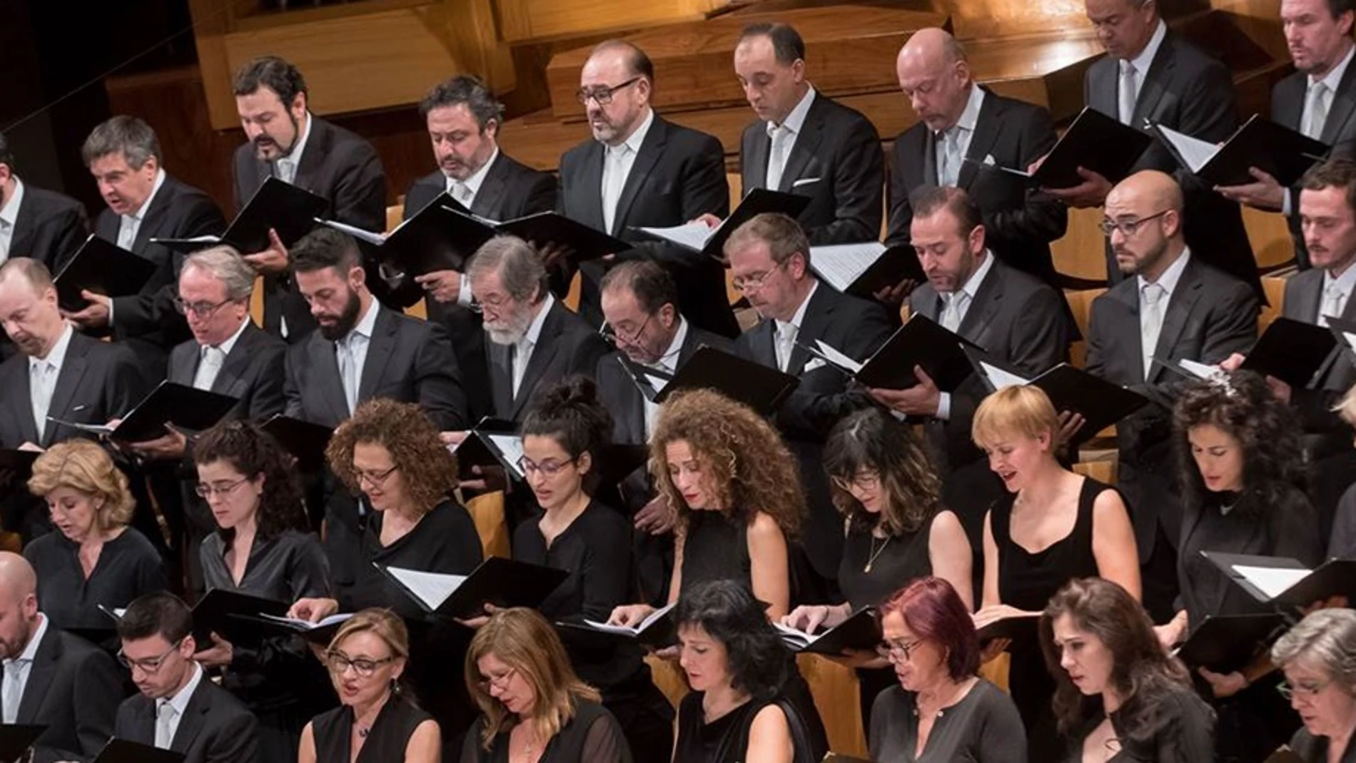 La soprano Julia Kleiter y la mezzosoprano Karen Cargill intervinieron como solistas vocales durante el recital