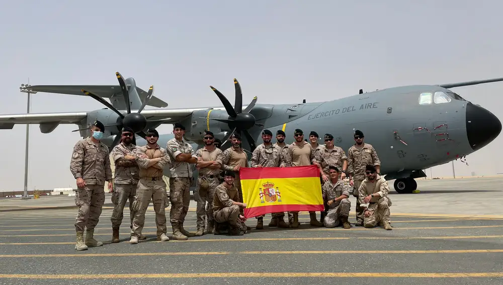 Miembros del EADA tras la primera fase de evacuación