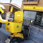 Un empleado de Correos