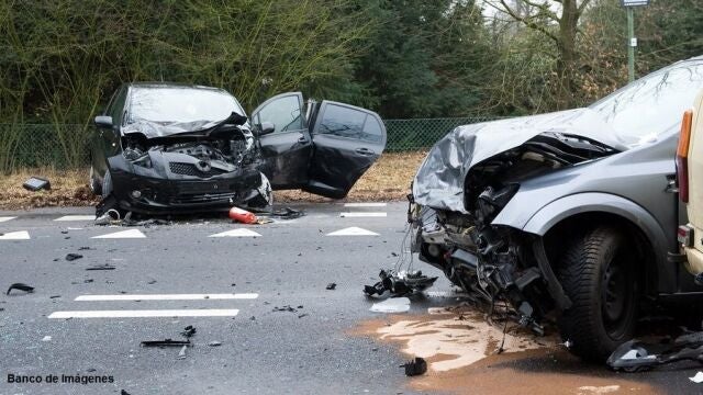 Accidente de tráfico en carretera