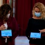 La ministra de Hacienda, María Jesús Montero, y la presidenta del Congreso, Meritxell Batet, presentan el proyecto de Ley de Presupuestos Generales del Estado