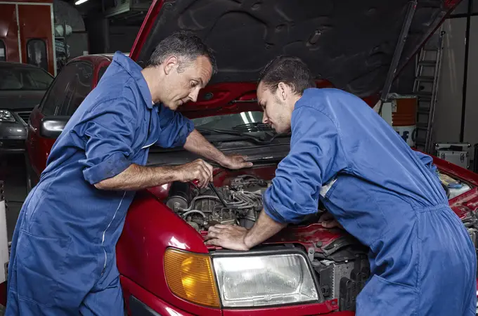 Los combustibles, los neumáticos y el mantenimiento disparan el coste de servicio de un coche casi un 30% desde 2020 Los combustibles, los neumáticos y el mantenimiento disparan el coste de servicio de un coche casi un 30% desde 2020