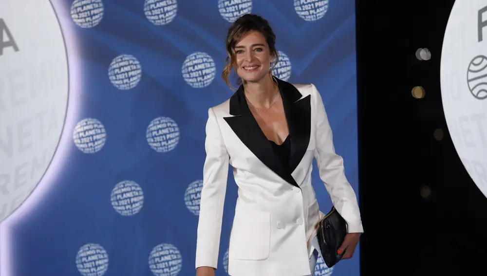 La periodista Sandra Barneda posa en el photocall de la 70ª edición del Premio Planeta de Novela