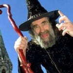 El mago oficial de Nueva Zelanda Ian Brackenbury Channell